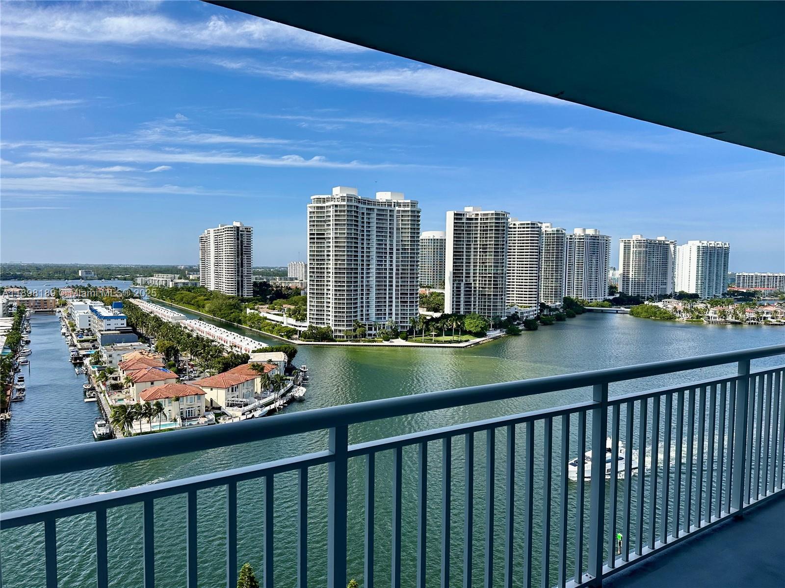 image Winston Towers 50027