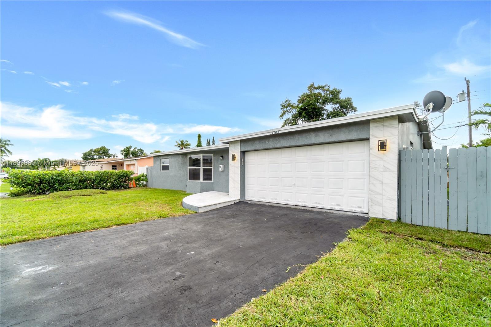 3961 NW 34th Ave Lauderdale Lakes, FL 33309