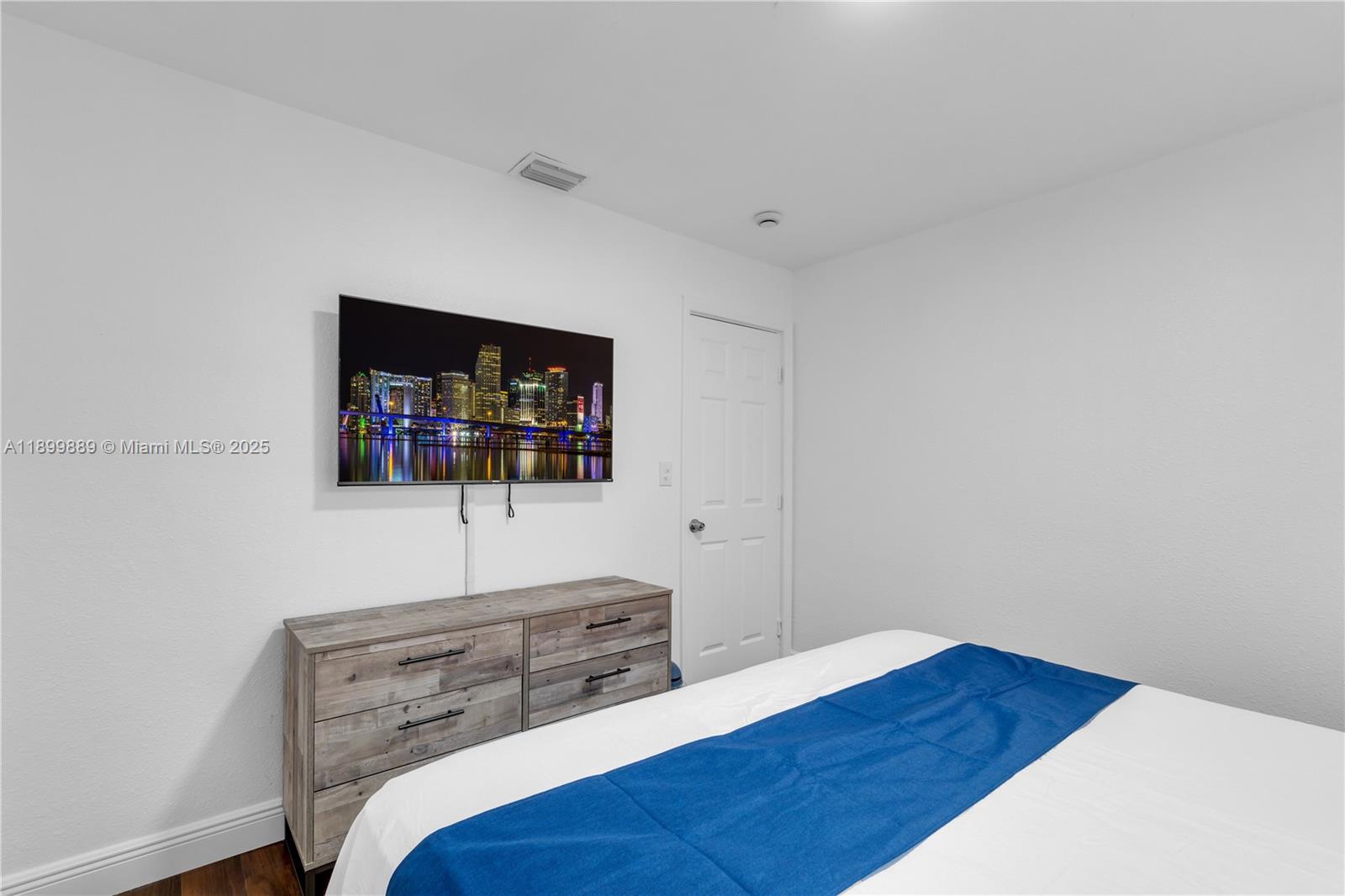 3961 NW 34th Ave Lauderdale Lakes, FL 33309