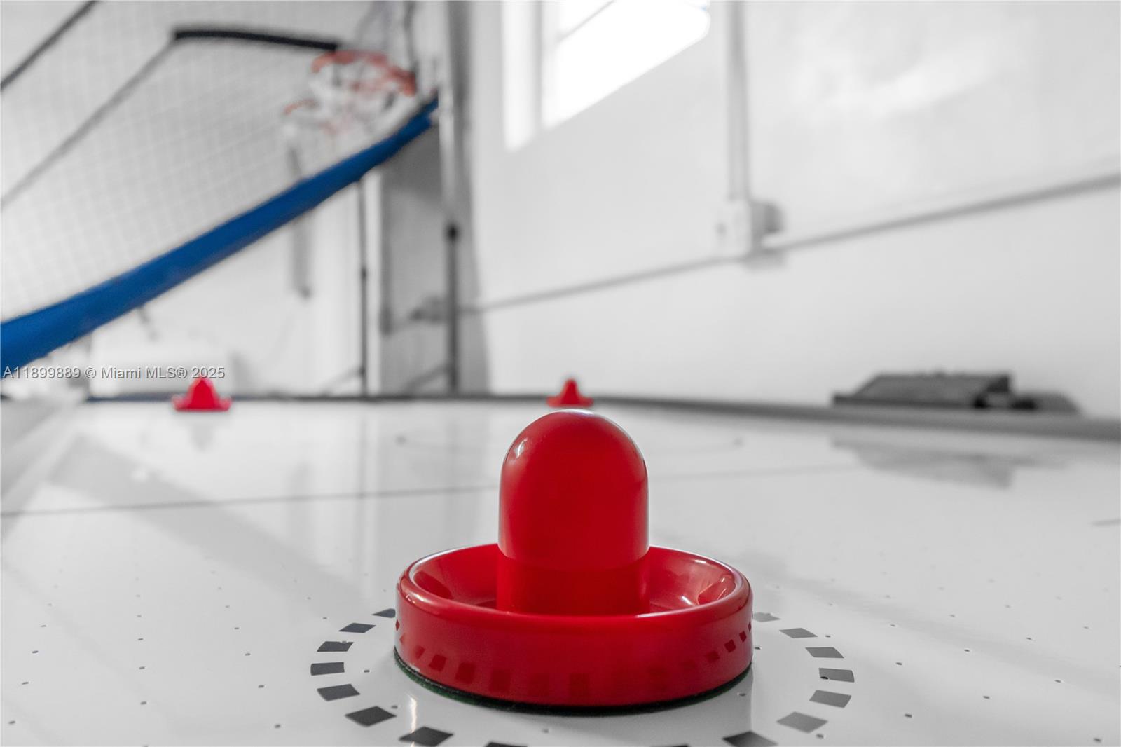 3961 NW 34th Ave Lauderdale Lakes, FL 33309