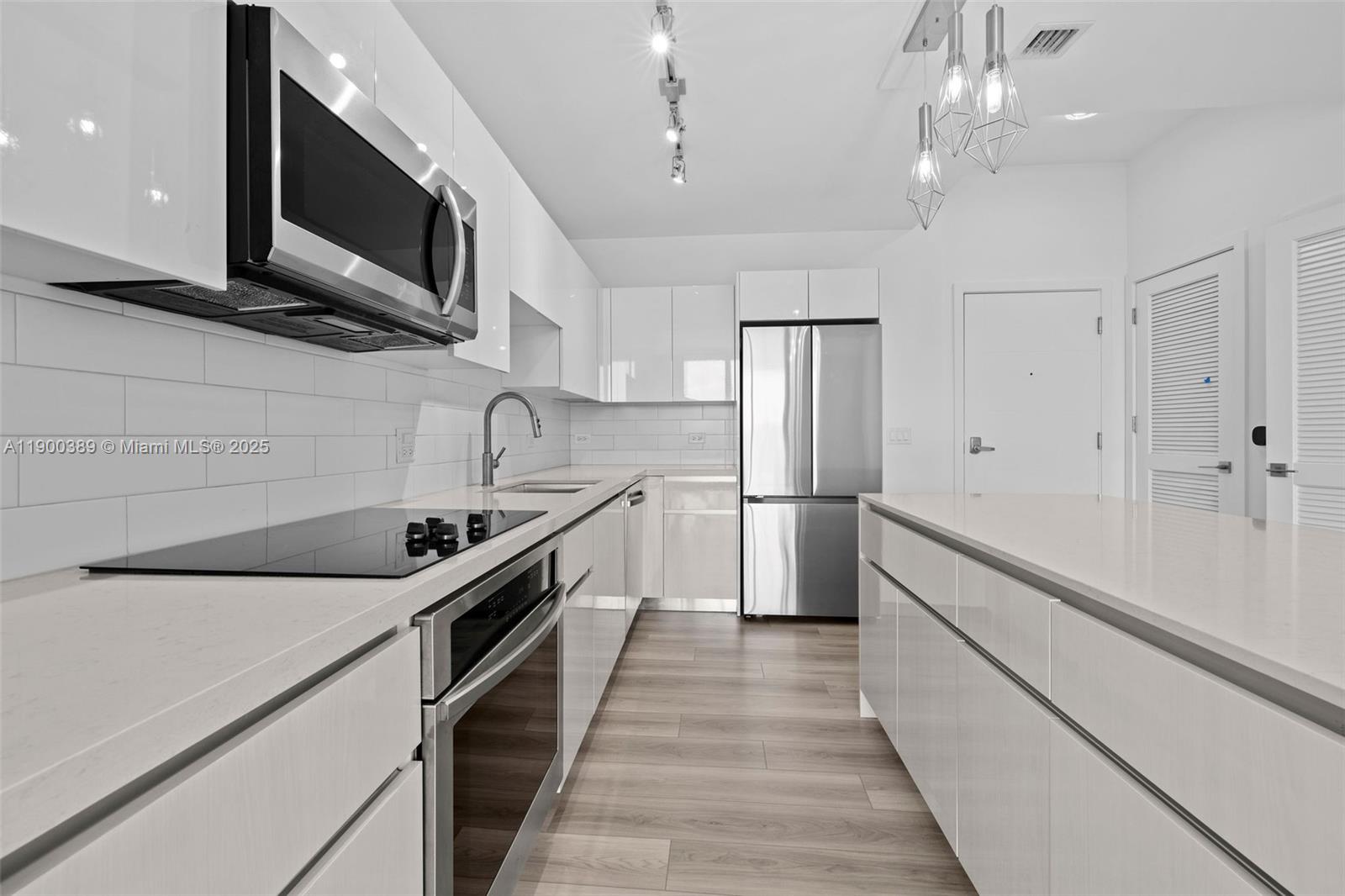 101 Diplomat Pkwy #604 Hallandale Beach, FL 33009