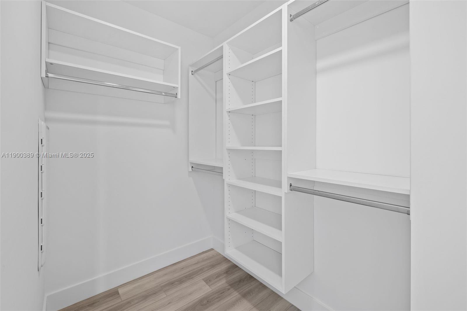 101 Diplomat Pkwy #604 Hallandale Beach, FL 33009