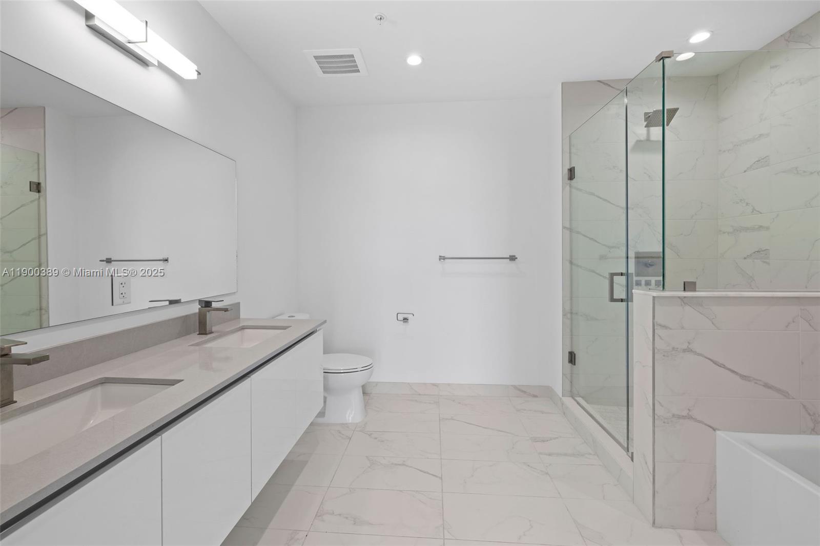 101 Diplomat Pkwy #604 Hallandale Beach, FL 33009