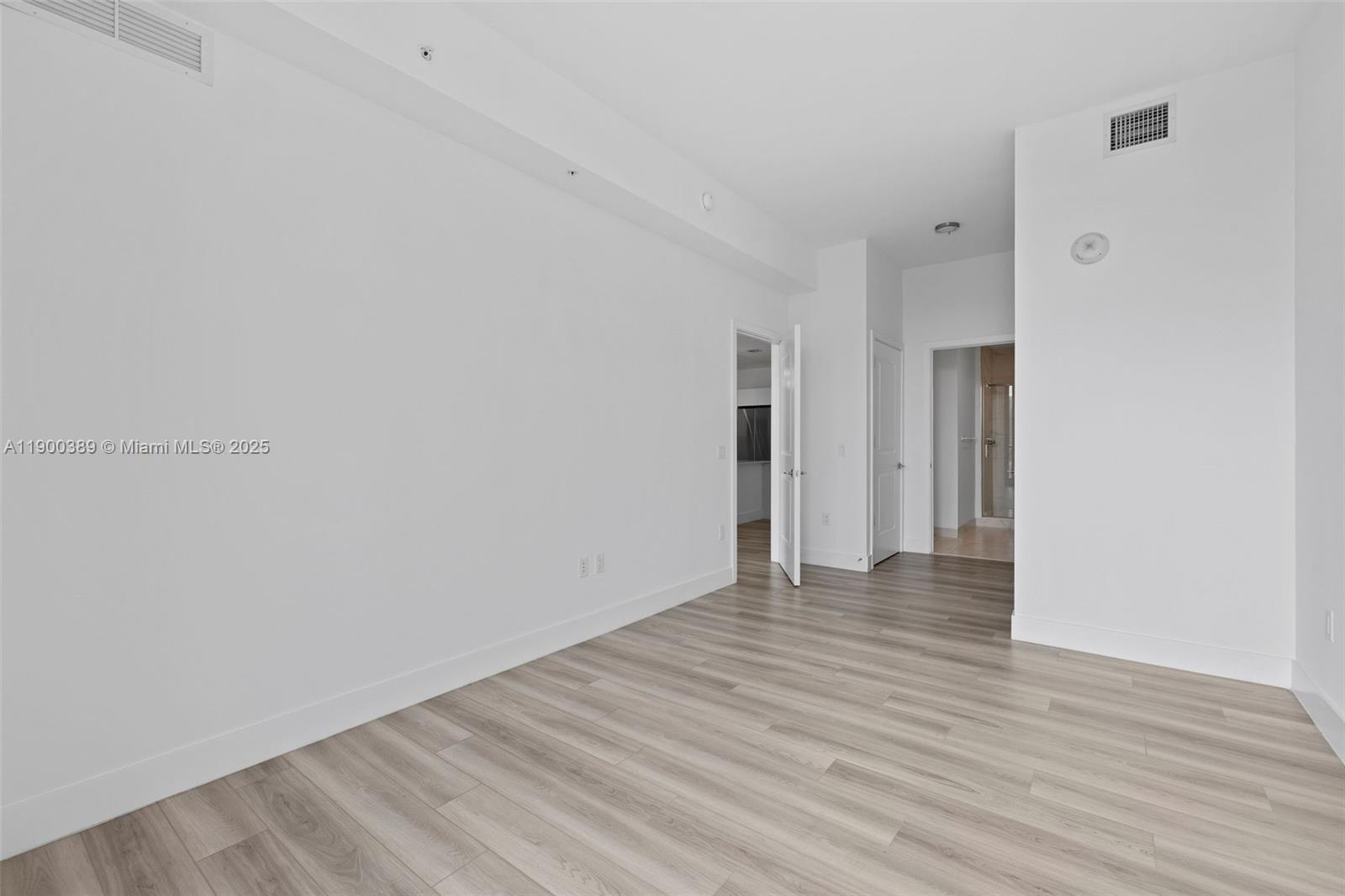 101 Diplomat Pkwy #604 Hallandale Beach, FL 33009