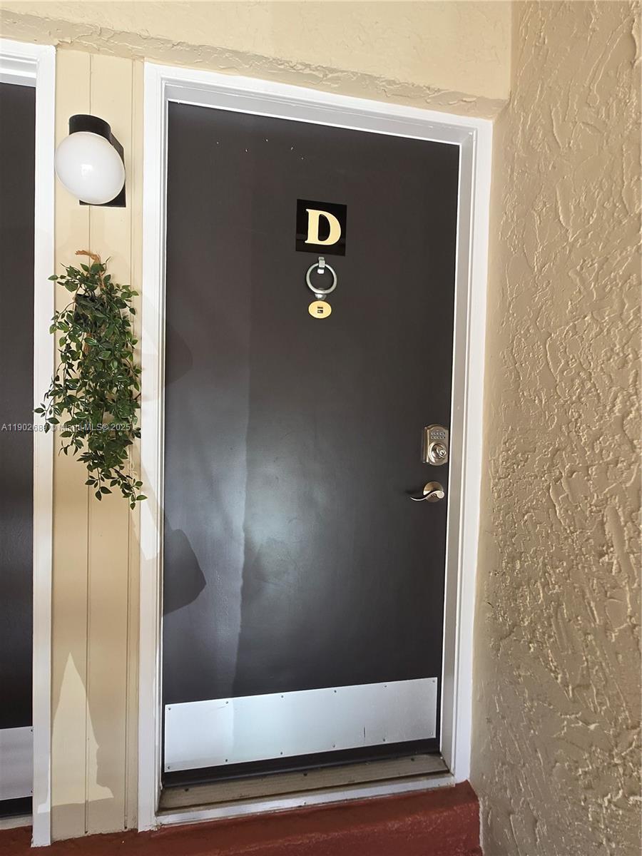 5242 NE 6th Ave, Building D 27th #D 27