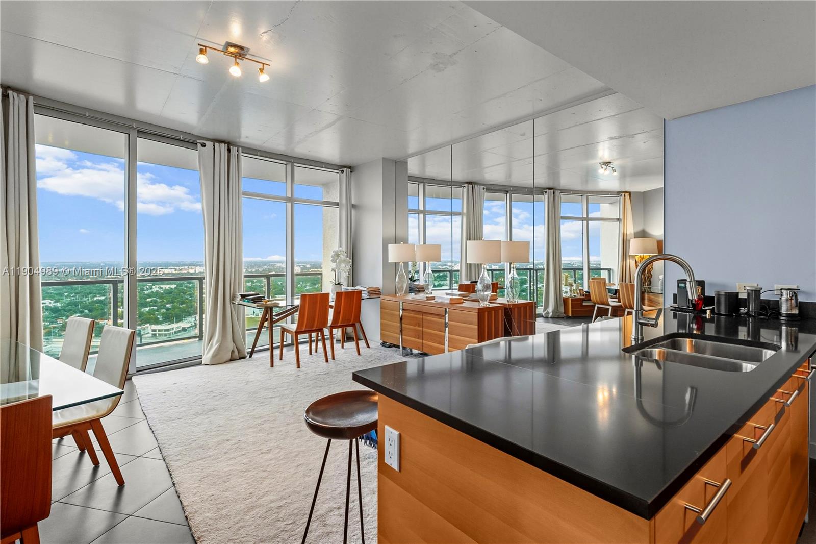 image Four Midtown Miami Condo1