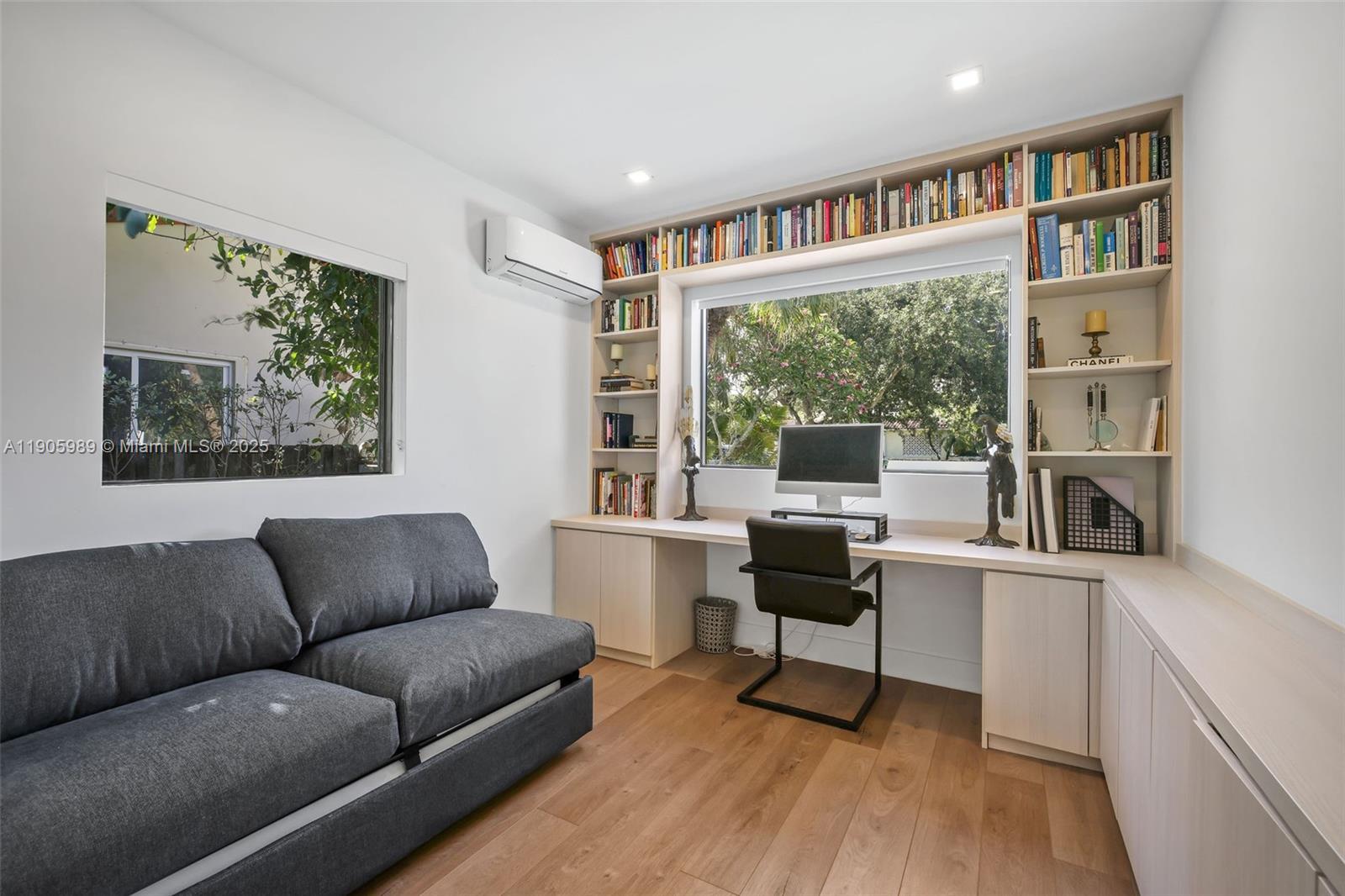 1060 NE 95th St Miami Shores, FL 33138