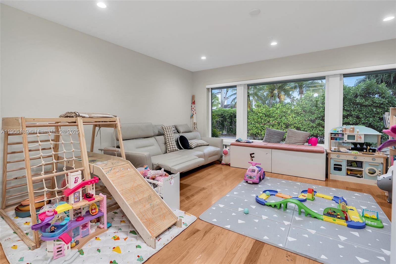 415 Rovino Ave Coral Gables, FL 33156