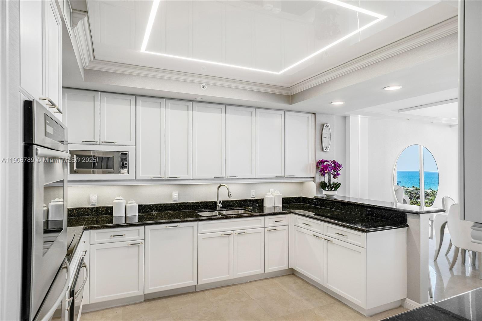 20201 E Country Clb Dr #1903 Aventura, FL 33180