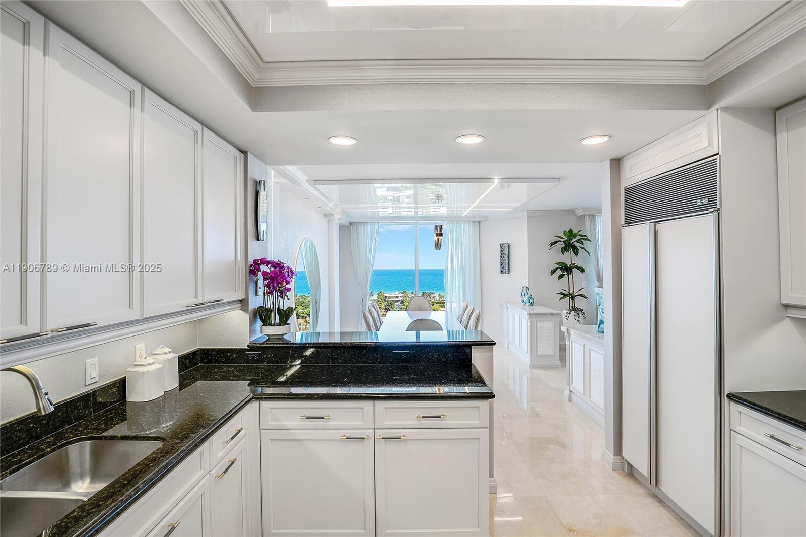 20201 E Country Clb Dr #1903 Aventura, FL 33180