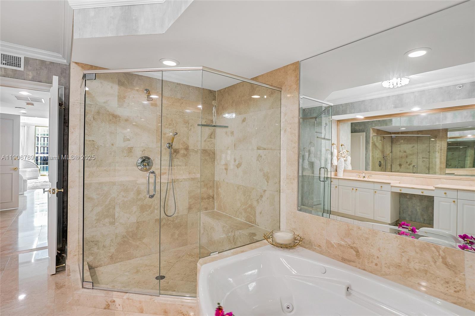 20201 E Country Clb Dr #1903 Aventura, FL 33180