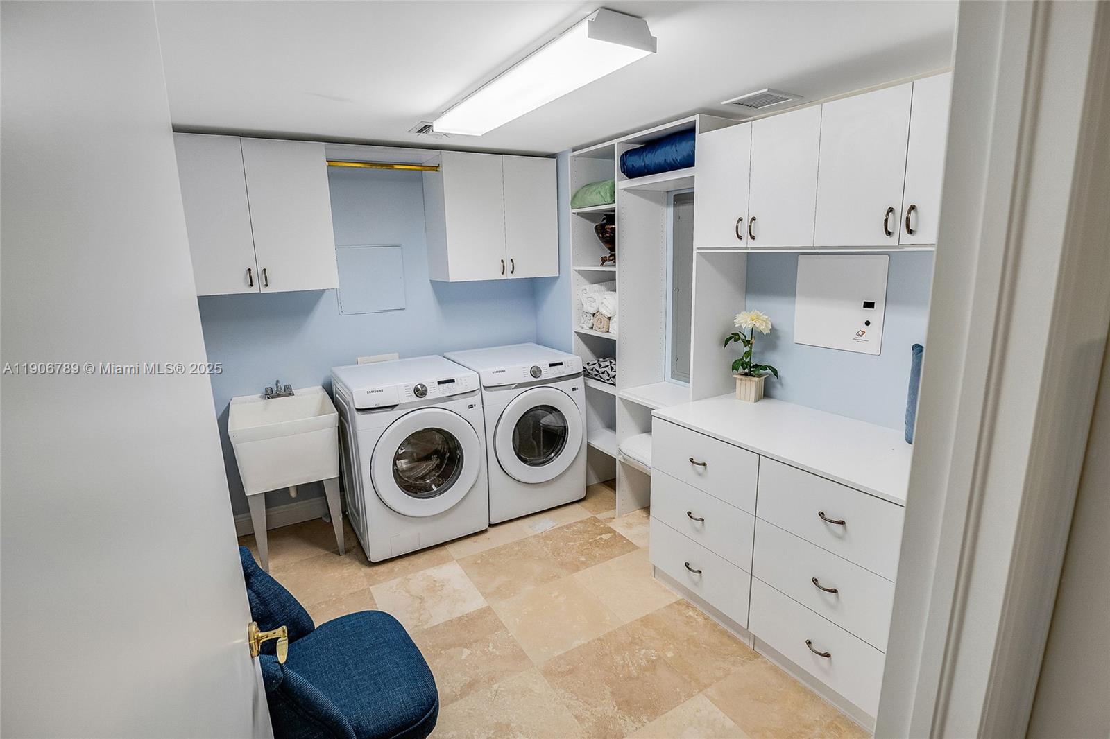 20201 E Country Clb Dr #1903 Aventura, FL 33180