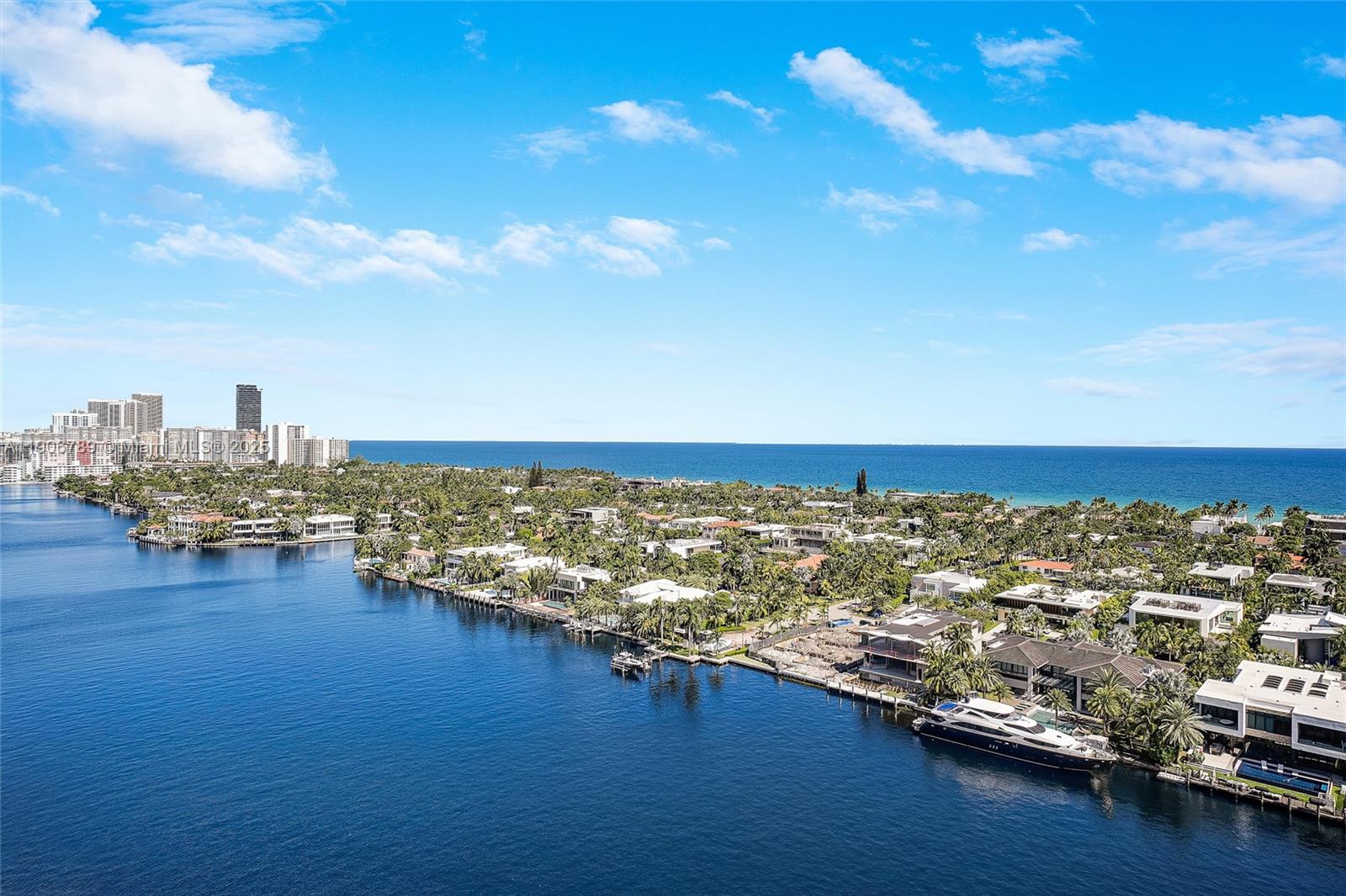 20201 E Country Clb Dr #1903 Aventura, FL 33180