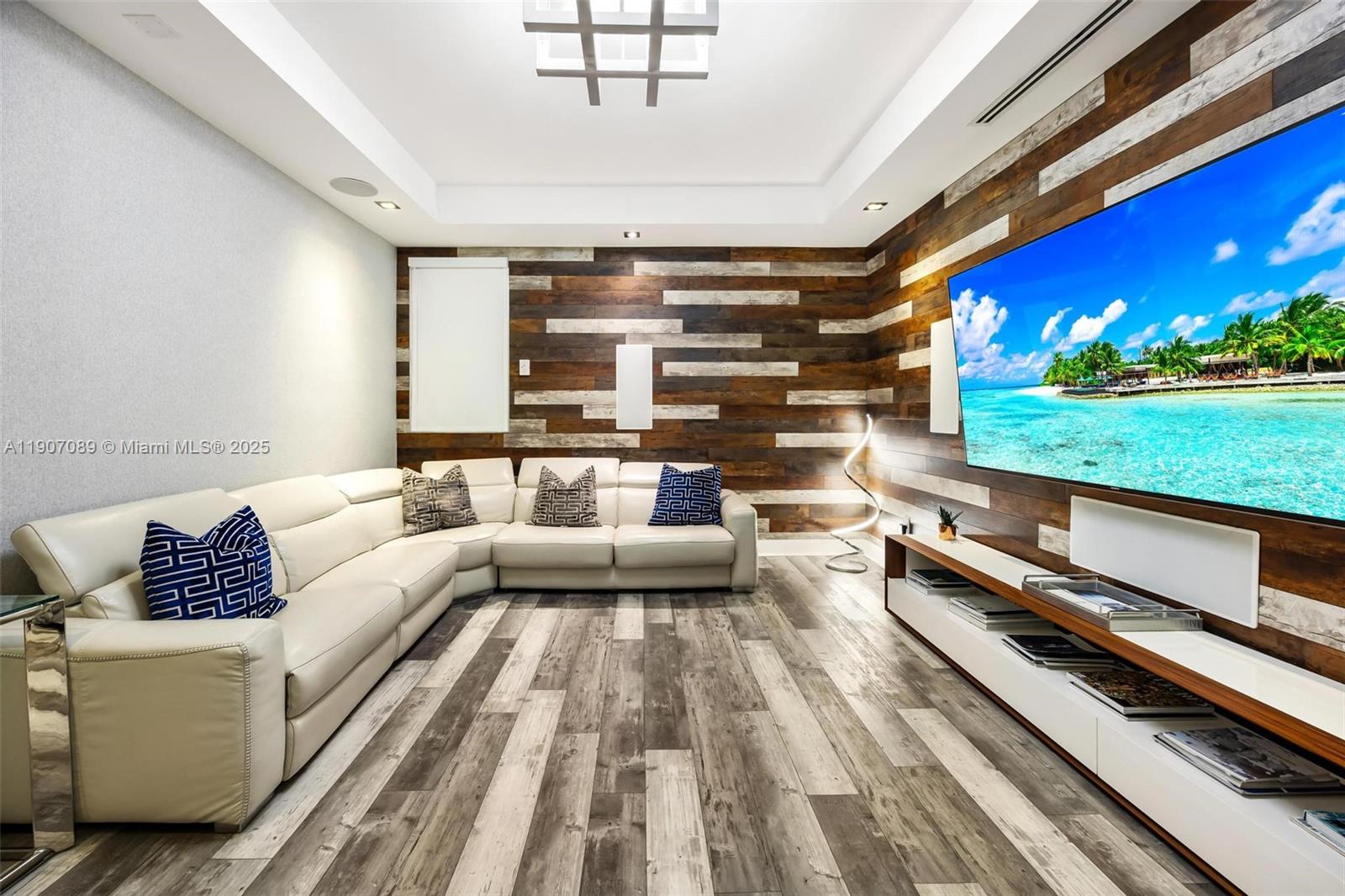 300 Royal Plz Dr Fort Lauderdale, FL 33301