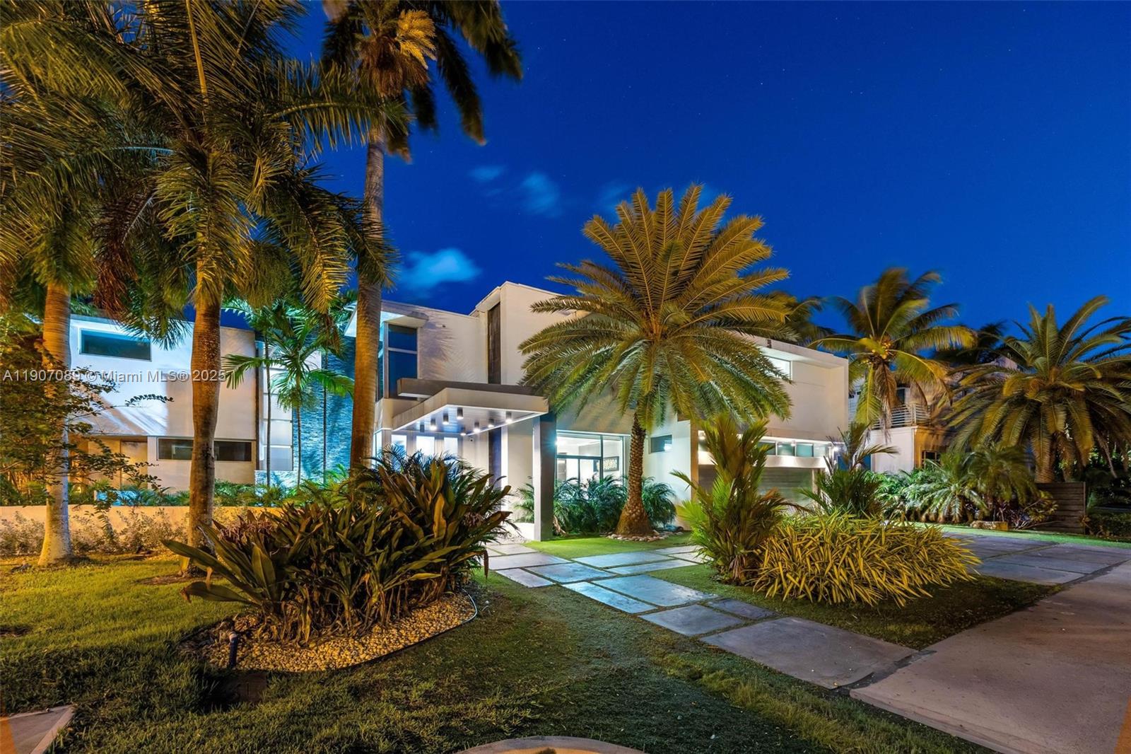 300 Royal Plz Dr Fort Lauderdale, FL 33301