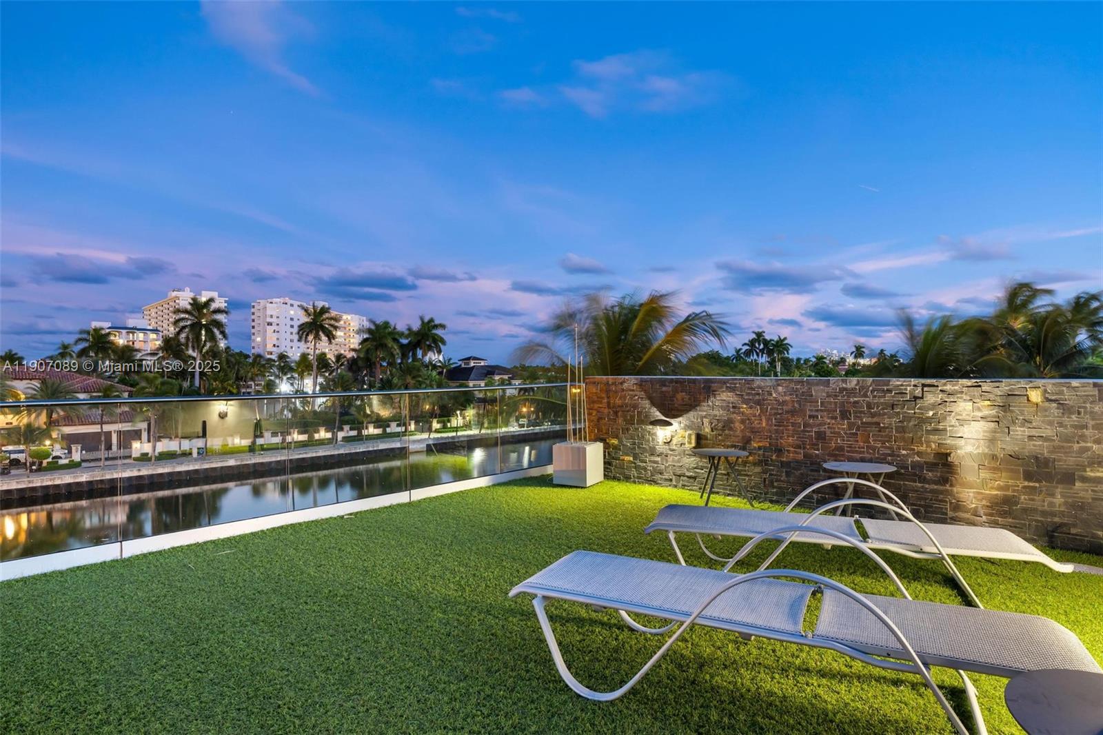 300 Royal Plz Dr Fort Lauderdale, FL 33301