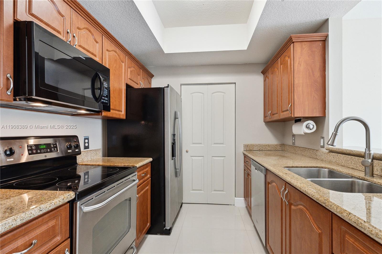 3590 Coral Way #804 Miami, FL 33145