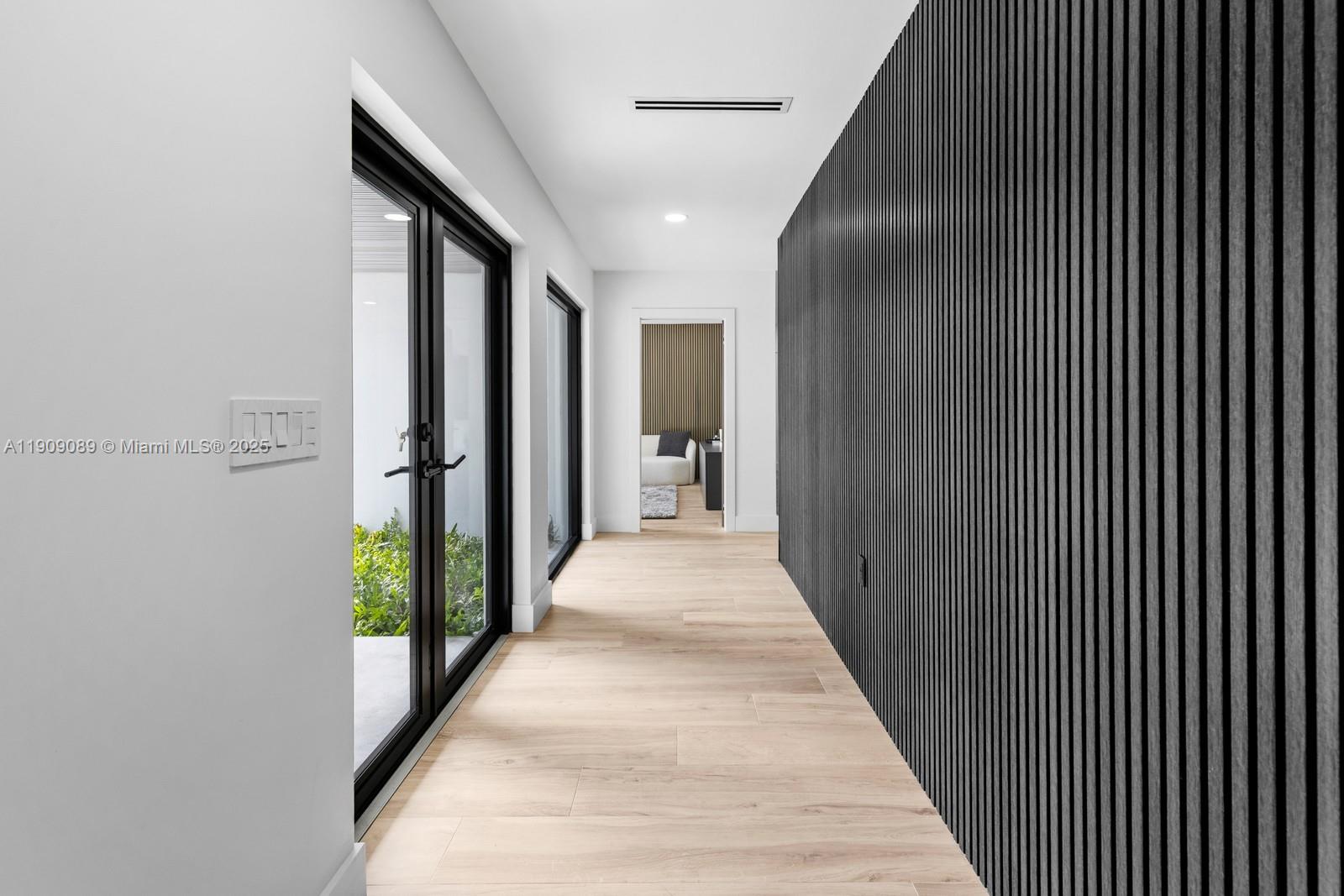 85 W Shore Dr W Miami, FL 33133