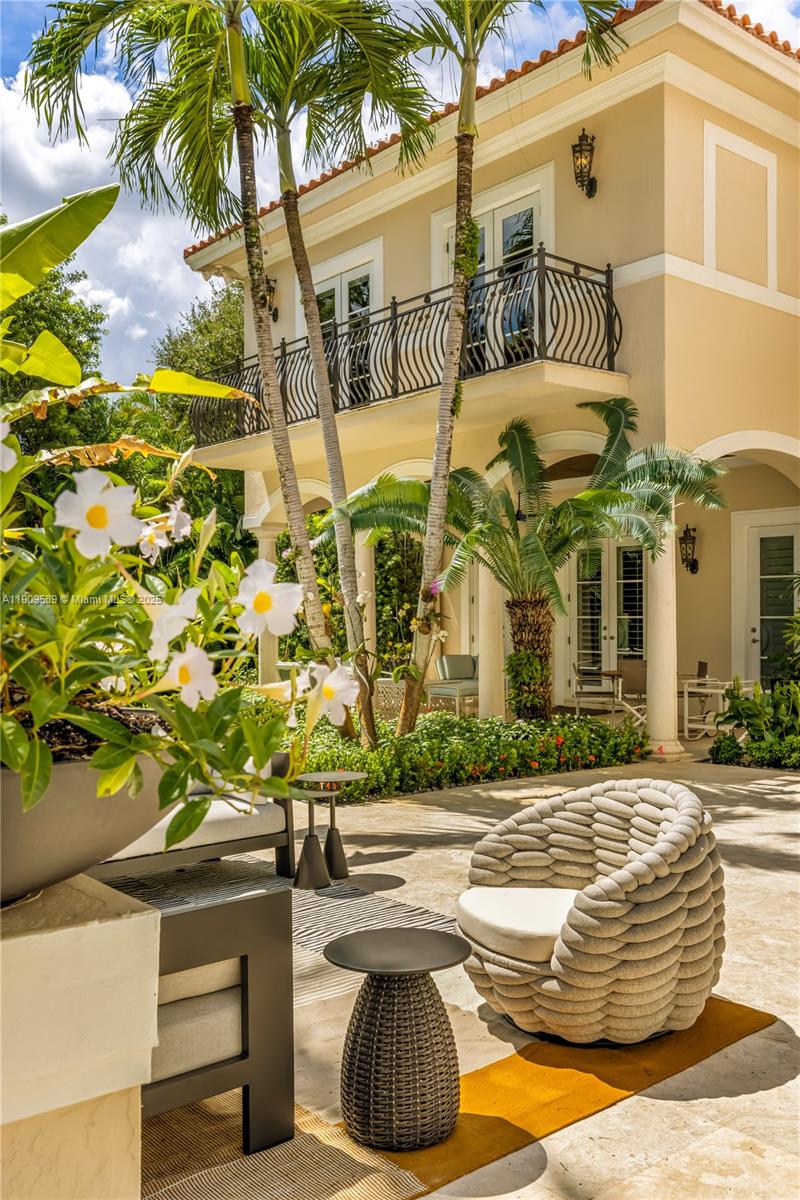 5250 Snapper Crk Rd Coral Gables, FL 33156