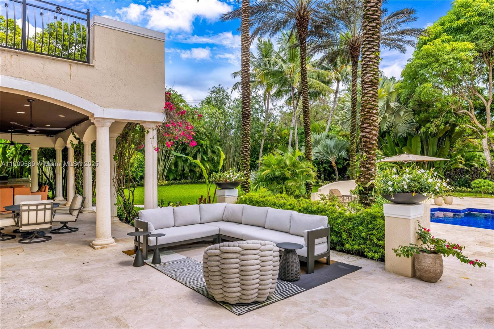 5250 Snapper Crk Rd Coral Gables, FL 33156