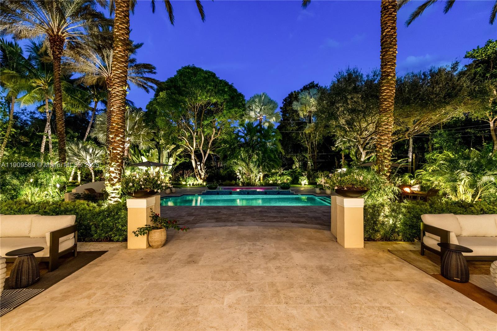 5250 Snapper Crk Rd Coral Gables, FL 33156