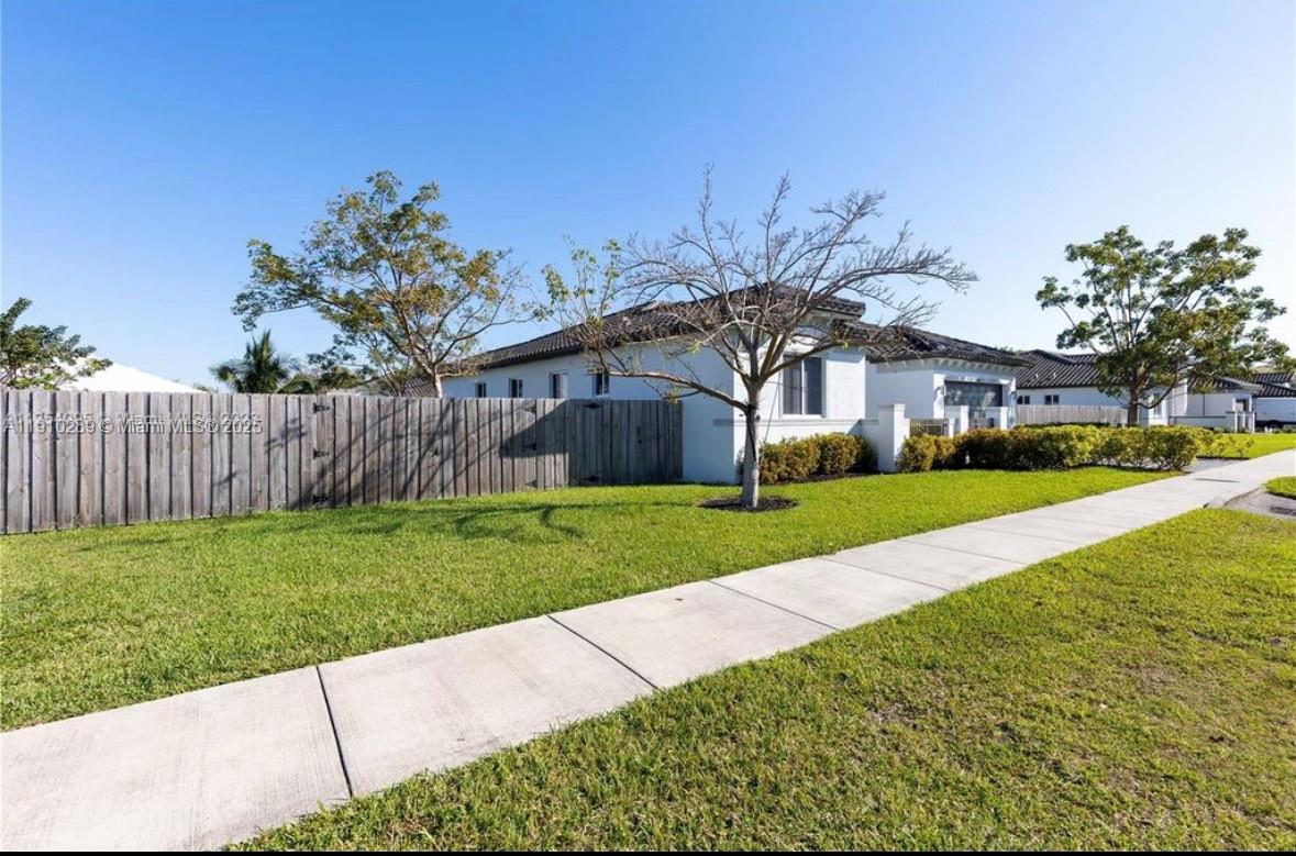 9341 SW 174th St Palmetto Bay, FL 33157