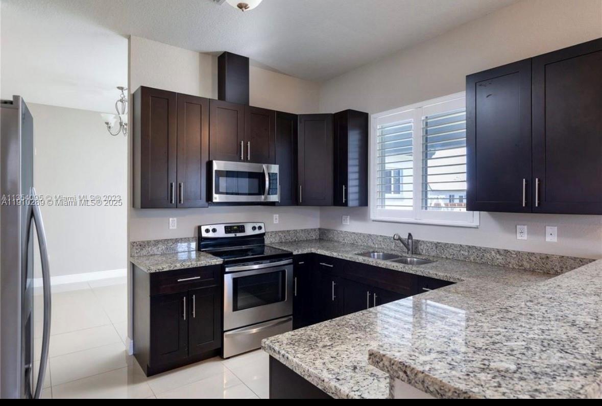 9341 SW 174th St Palmetto Bay, FL 33157