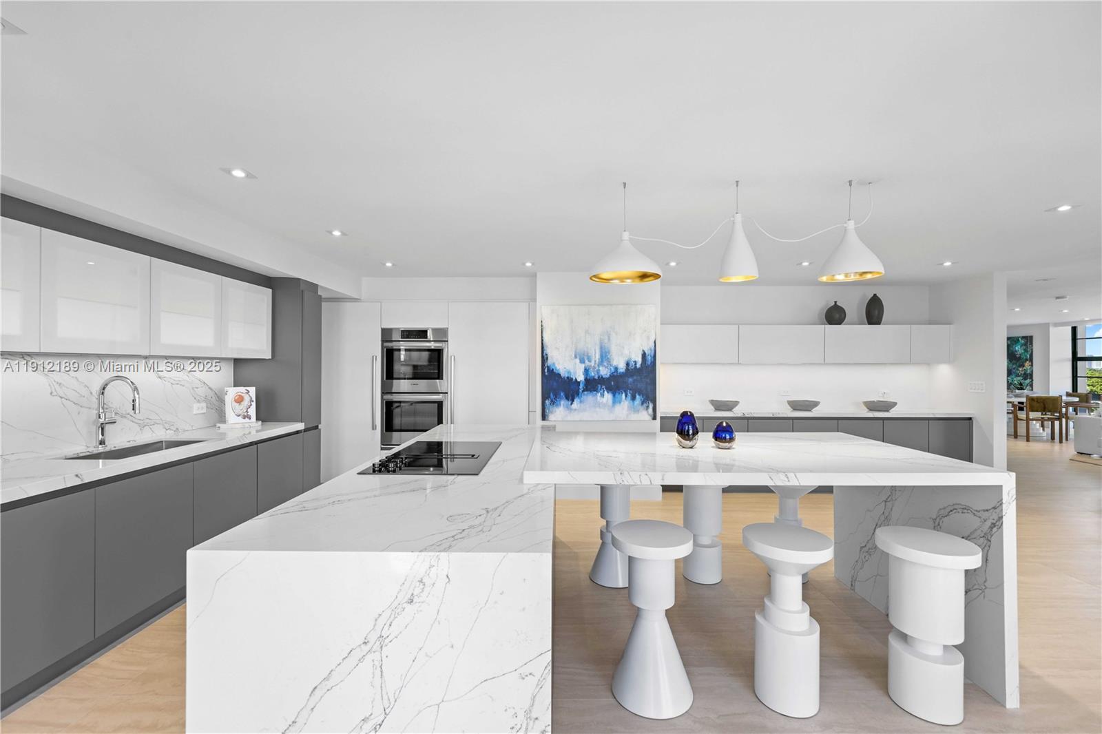 5500 Collins Ave #901 & 902 Miami Beach, FL 33140