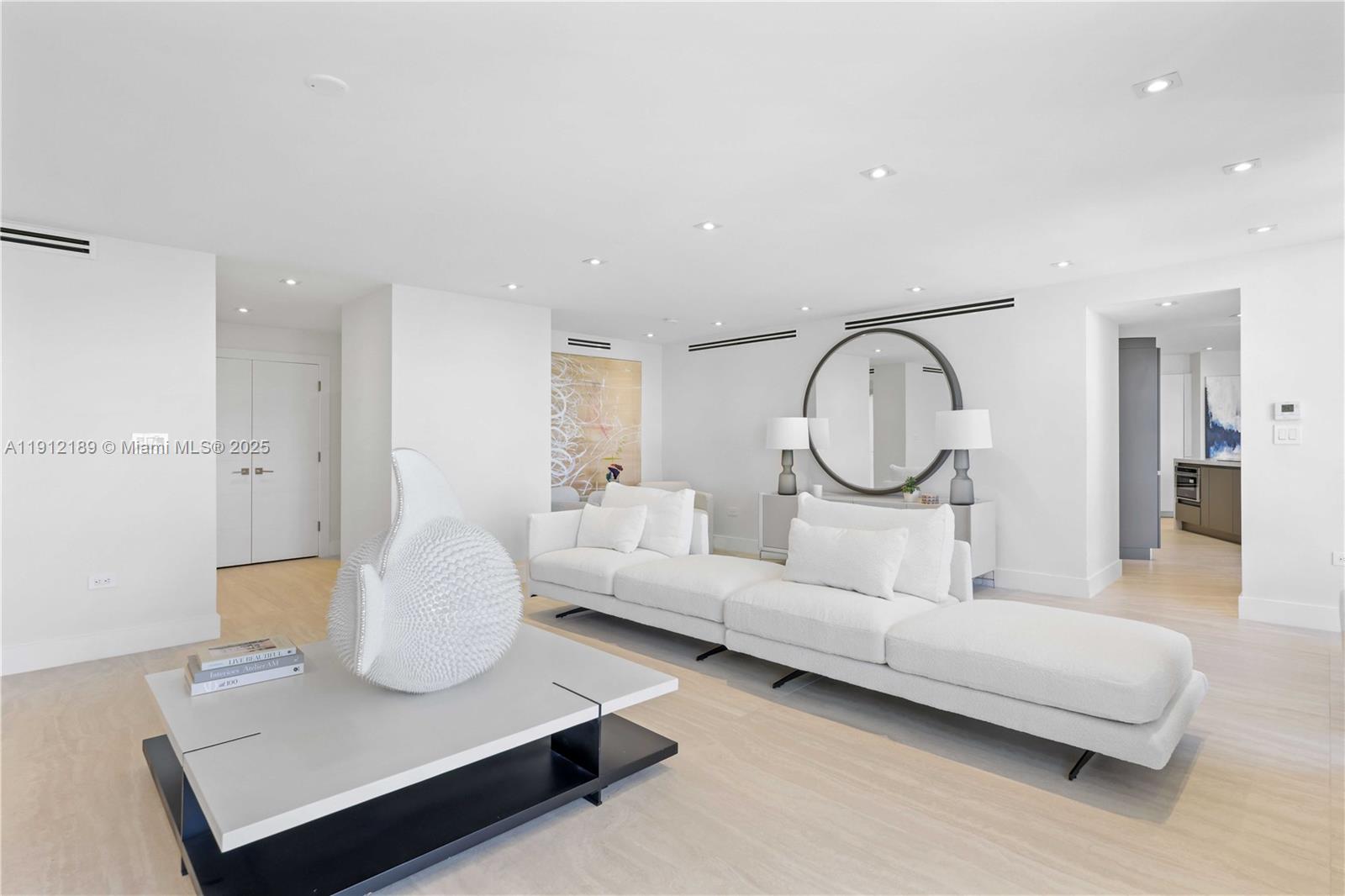 5500 Collins Ave #901 & 902 Miami Beach, FL 33140