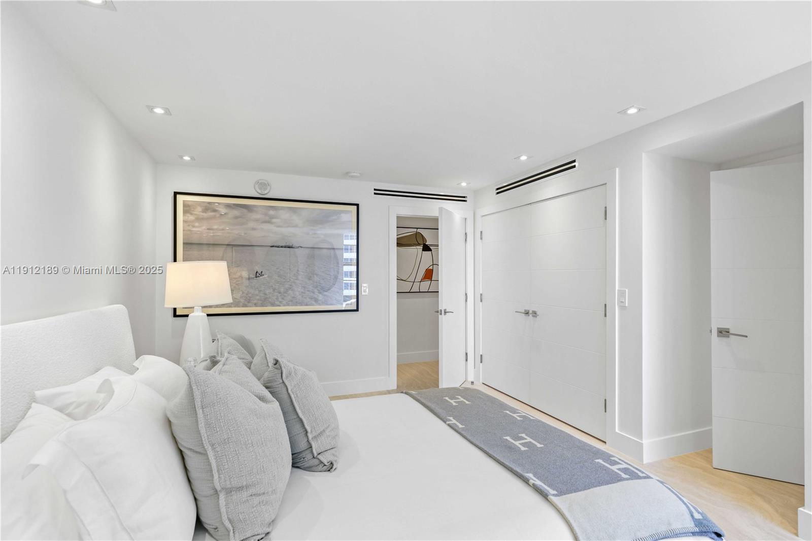 5500 Collins Ave #901 & 902 Miami Beach, FL 33140