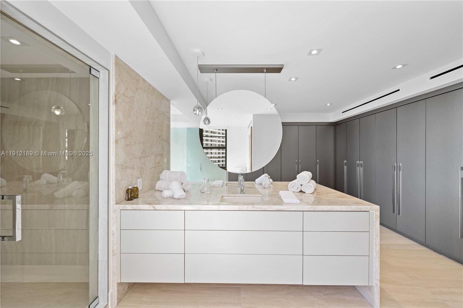 5500 Collins Ave #901 & 902 Miami Beach, FL 33140