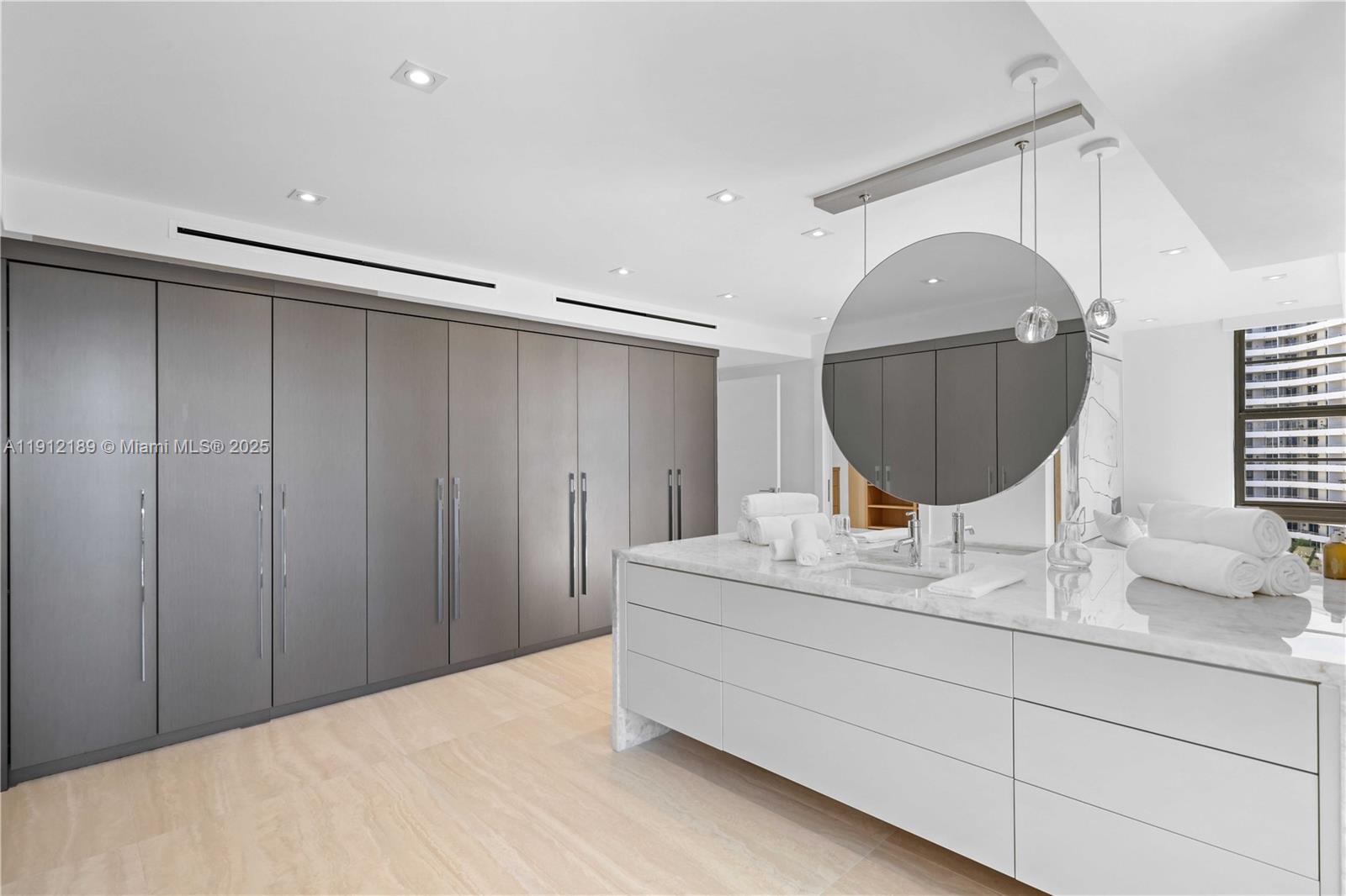 5500 Collins Ave #901 & 902 Miami Beach, FL 33140