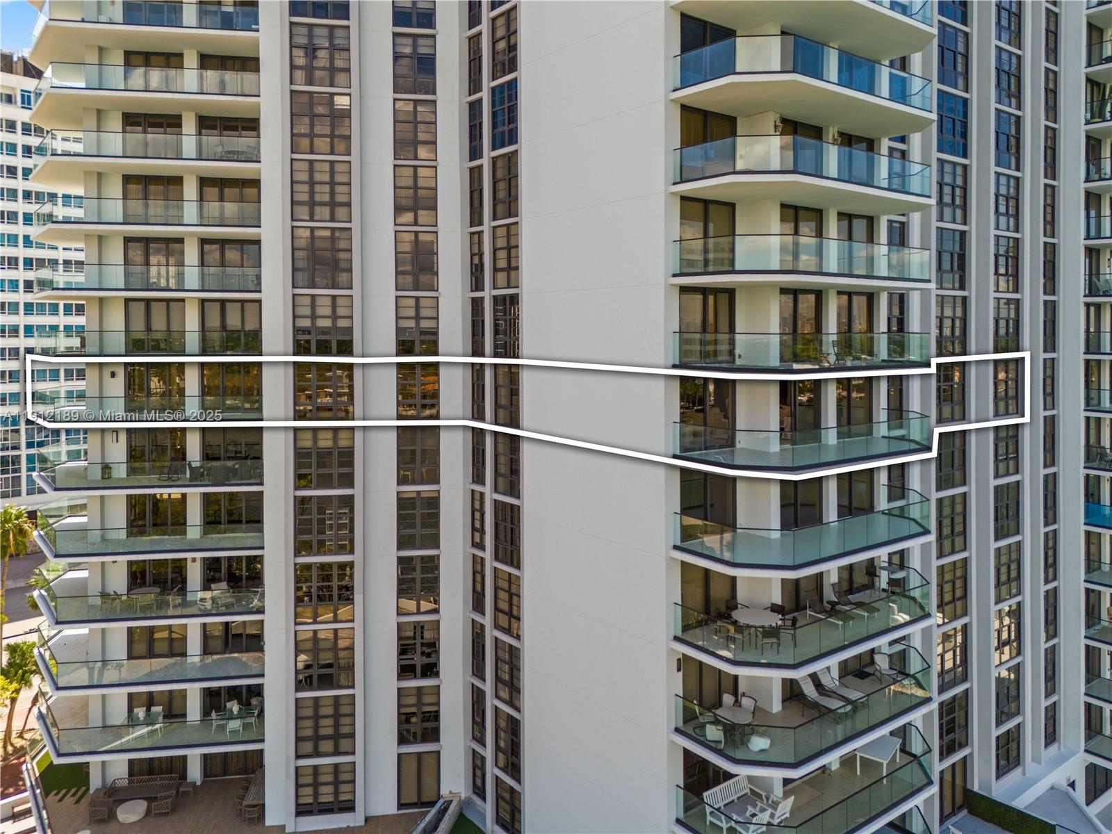 5500 Collins Ave #901 & 902 Miami Beach, FL 33140