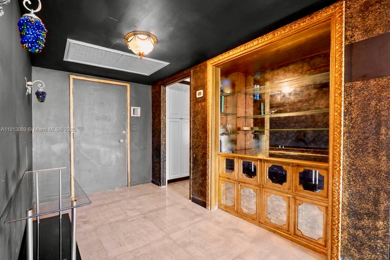 900 Bay Dr #624-622-620 Miami Beach, FL 33141