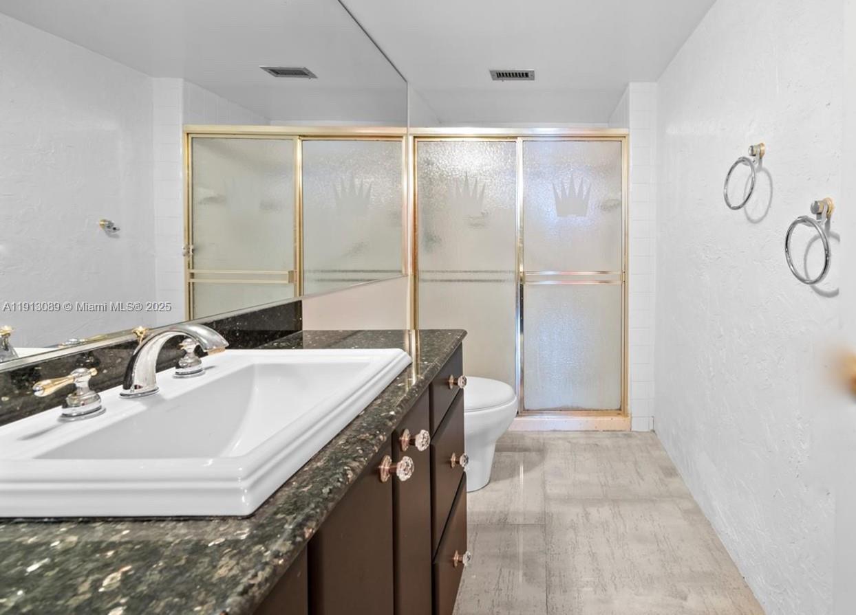 900 Bay Dr #624-622-620 Miami Beach, FL 33141