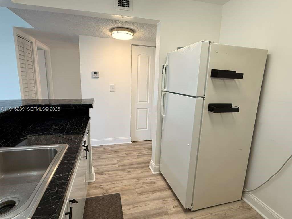 5201 NW 7th St #405 Miami, FL 33126