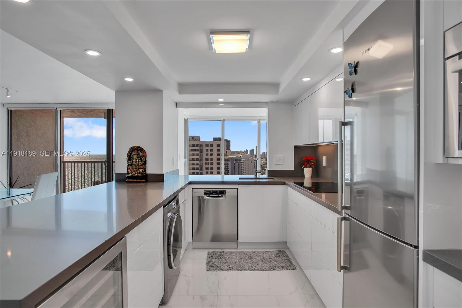 2655 Collins Ave #PH06/08 Miami Beach, FL 33140