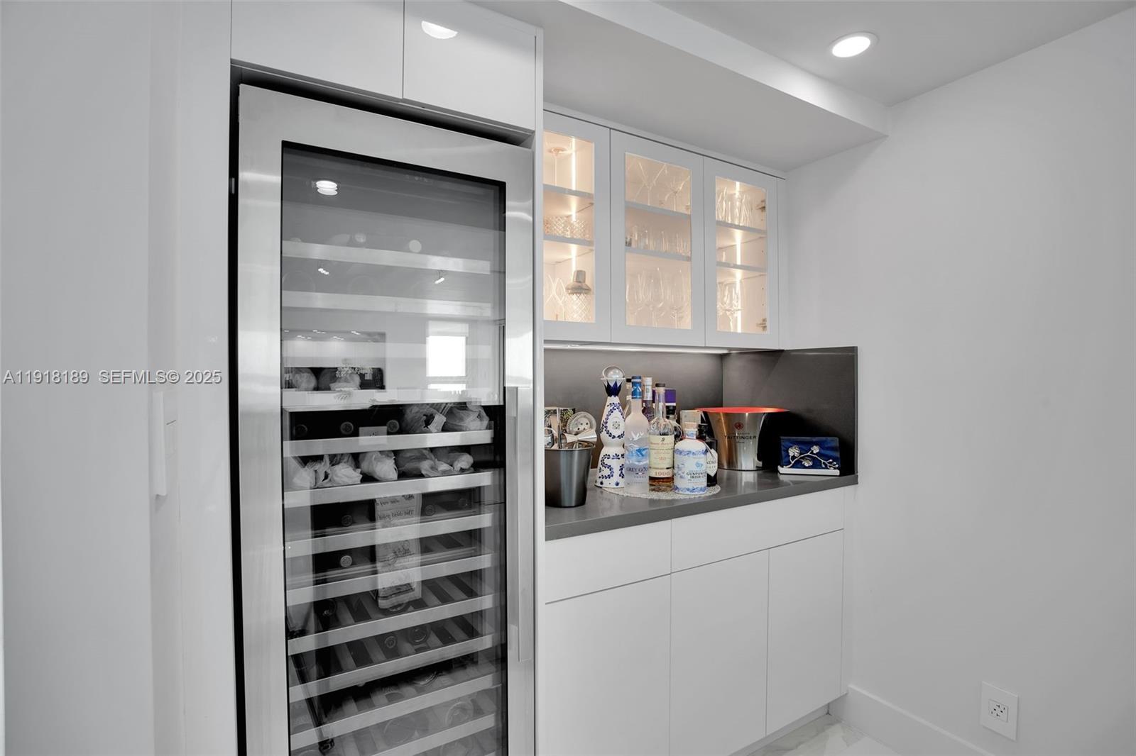 2655 Collins Ave #PH06/08 Miami Beach, FL 33140