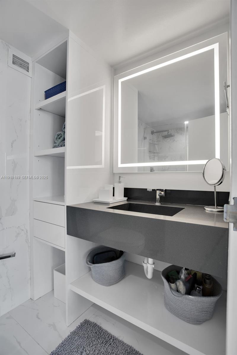 2655 Collins Ave #PH06/08 Miami Beach, FL 33140