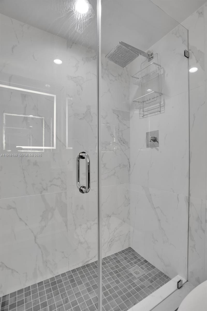 2655 Collins Ave #PH06/08 Miami Beach, FL 33140