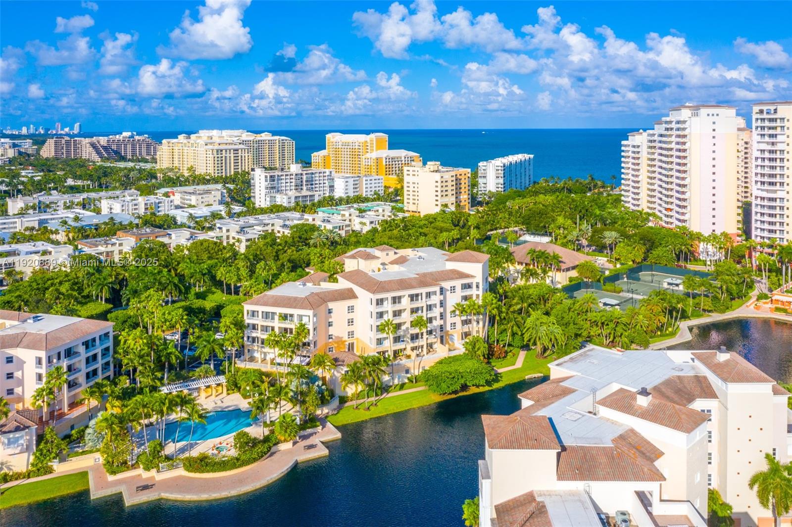 715 Crandon Blvd #305 Key Biscayne, FL 33149