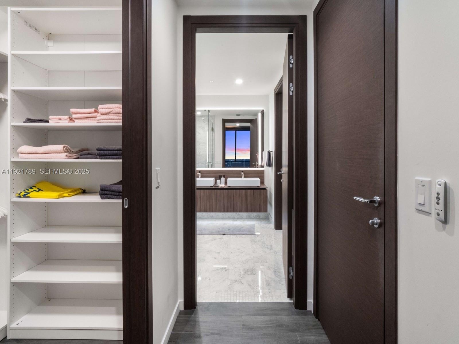 1000 Brickell Plz #PH5706 Miami, FL 33131