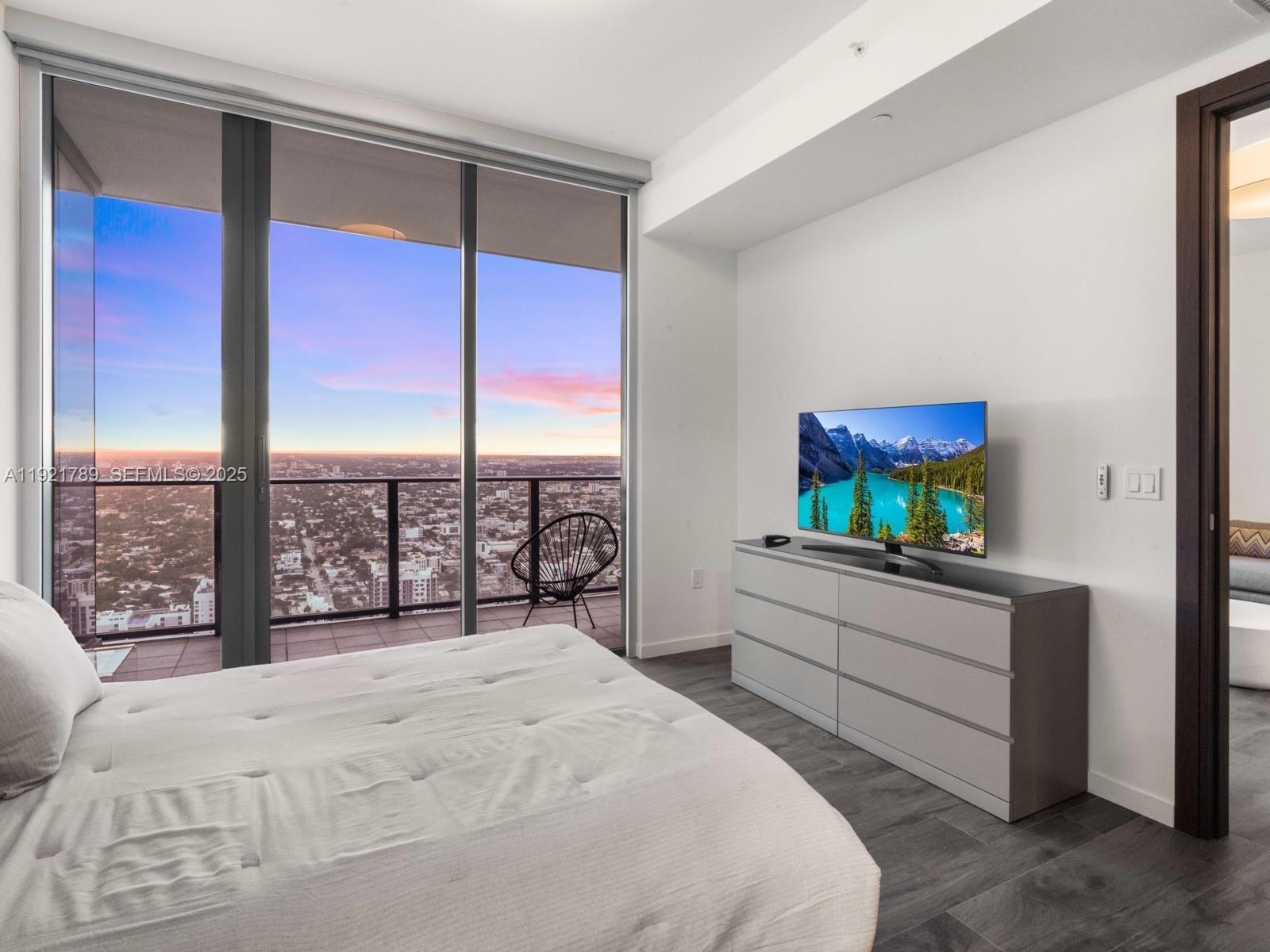 1000 Brickell Plz #PH5706 Miami, FL 33131