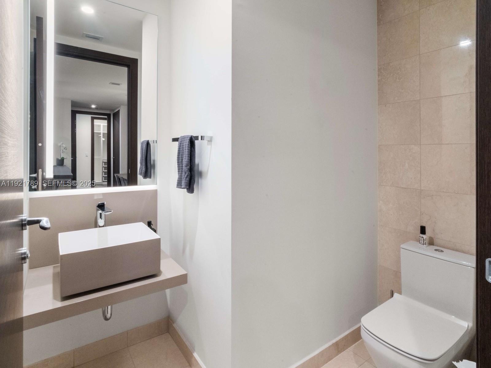 1000 Brickell Plz #PH5706 Miami, FL 33131