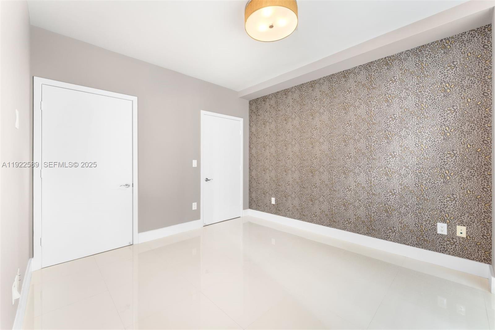 6000 Collins Ave #330 Miami Beach, FL 33140