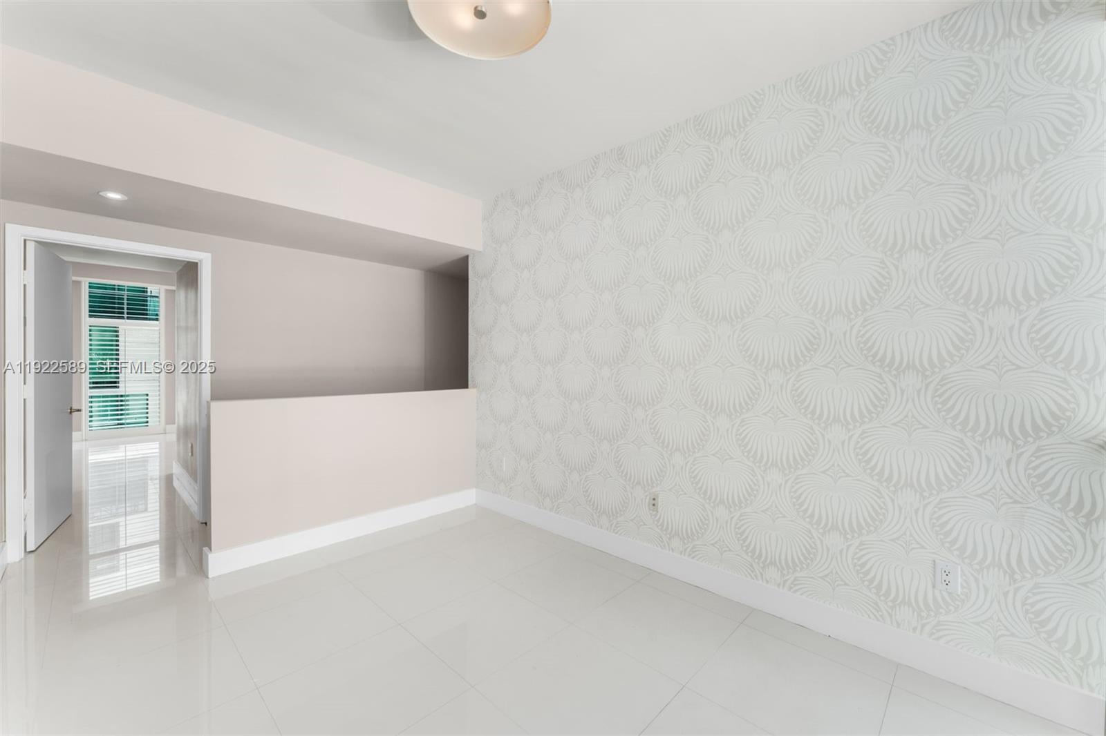 6000 Collins Ave #330 Miami Beach, FL 33140