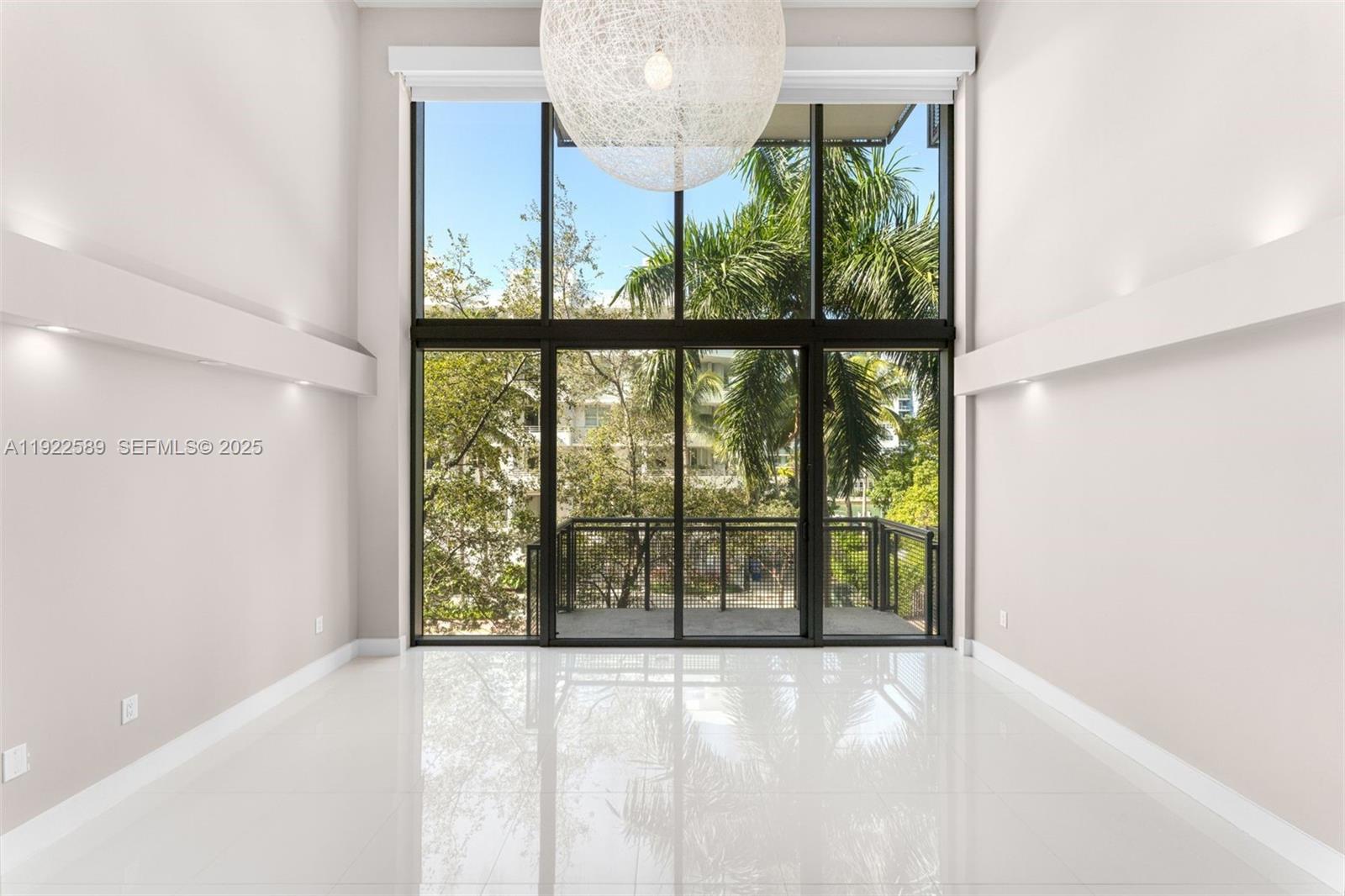 6000 Collins Ave #330 Miami Beach, FL 33140