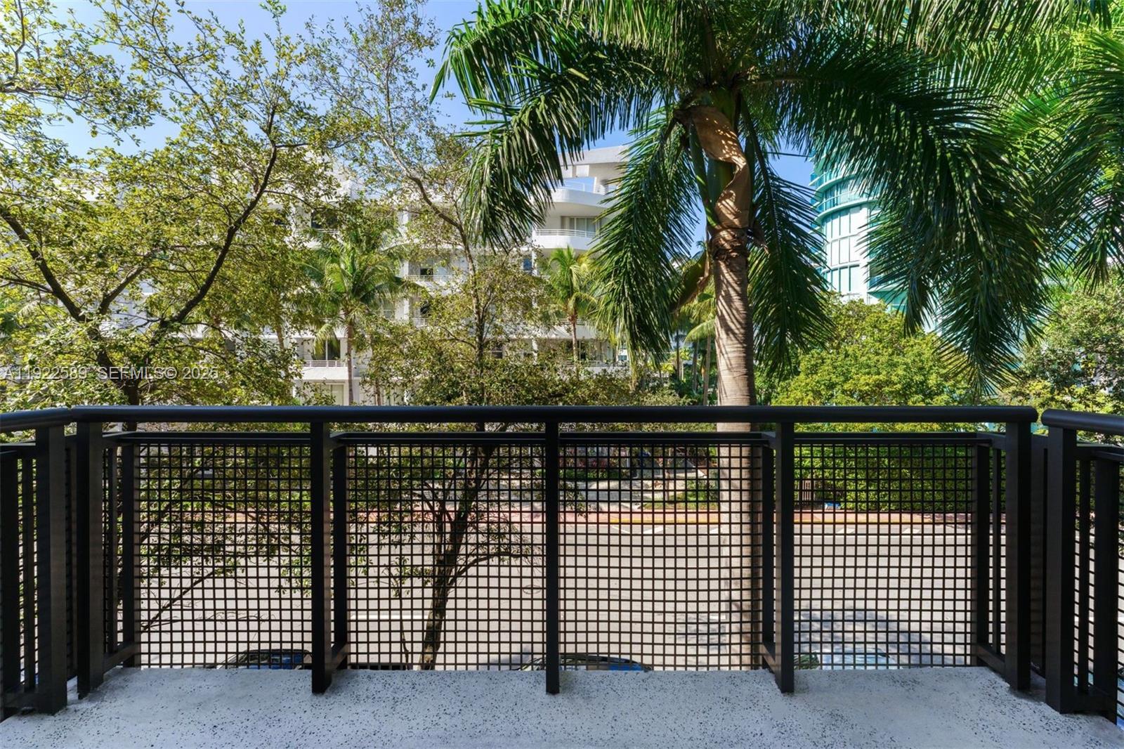 6000 Collins Ave #330 Miami Beach, FL 33140