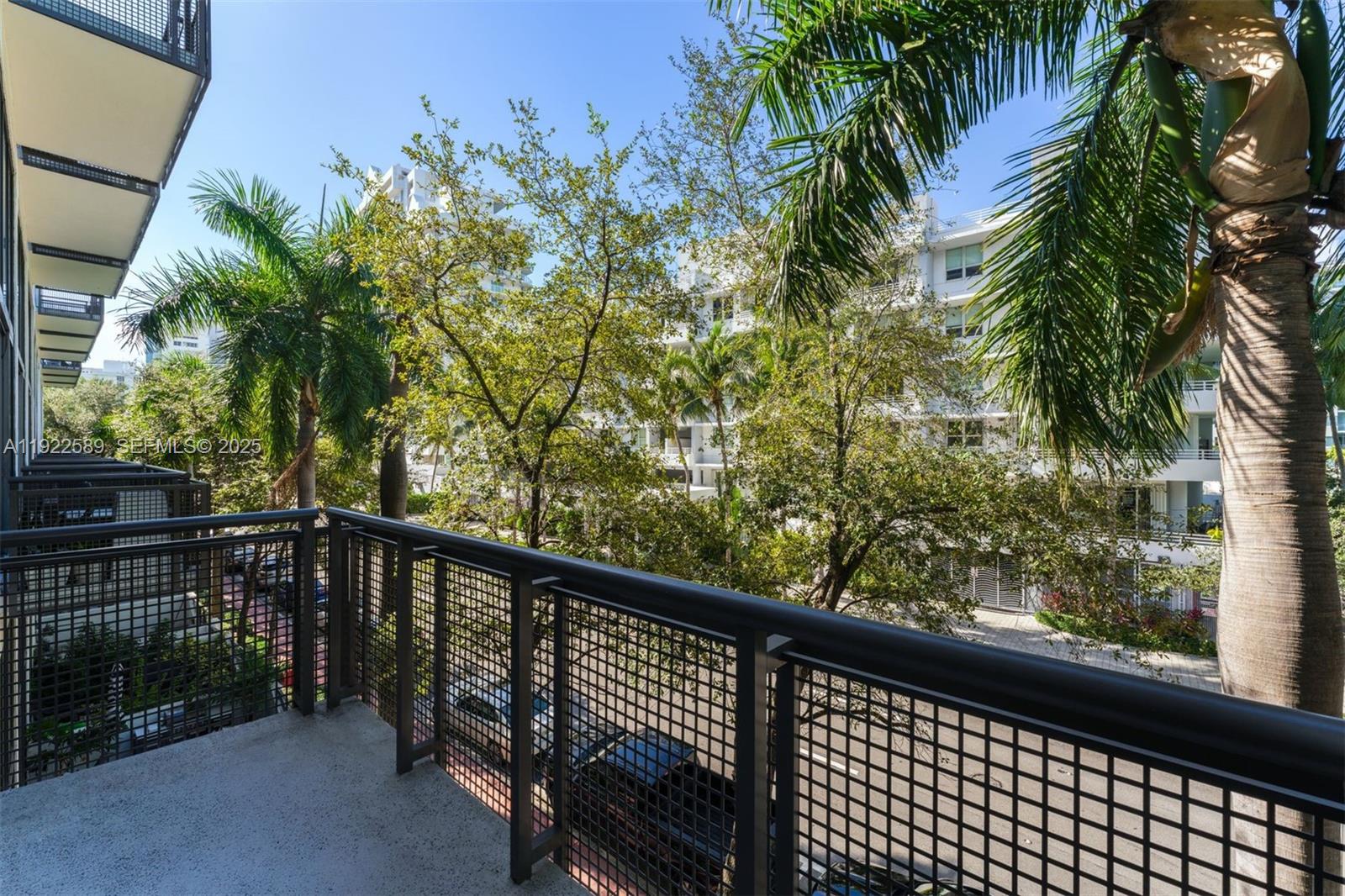 6000 Collins Ave #330 Miami Beach, FL 33140