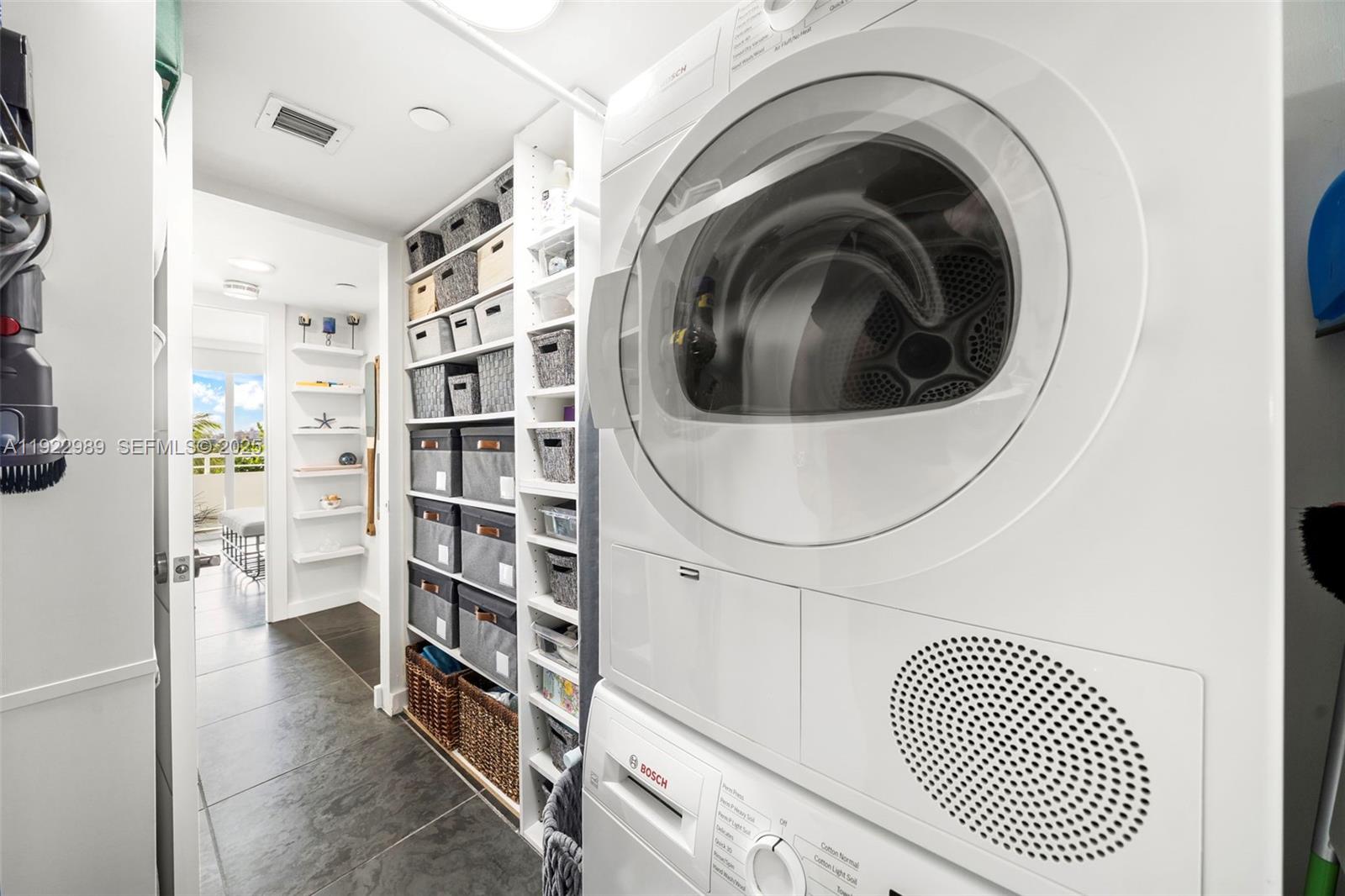 400 S Pointe Dr #401 Miami Beach, FL 33139